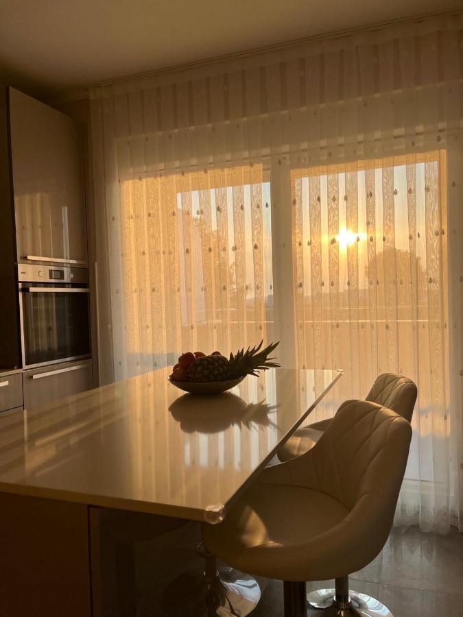 Apartman Yacht Медулин Екстериор снимка